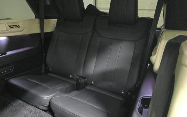 Used 2023 Land Rover Range Rover Long Wheelbase SE image 6