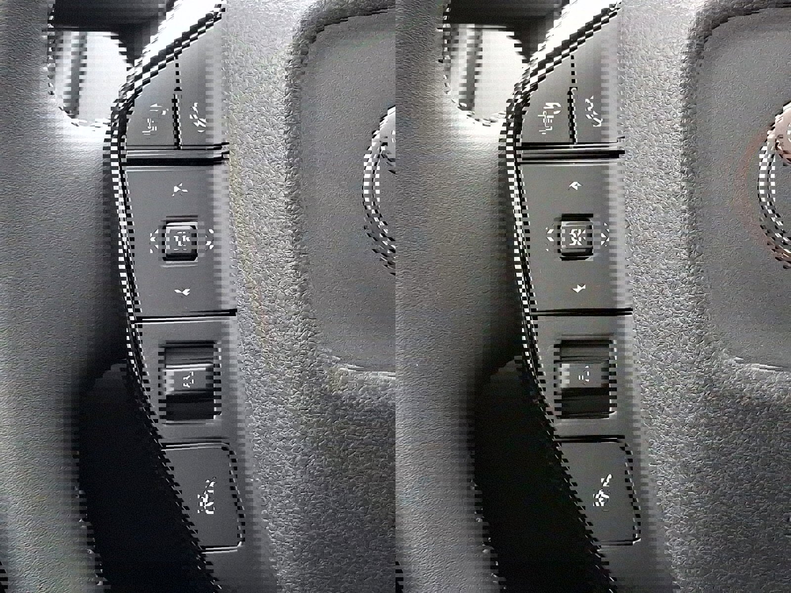 Used 2025 Toyota Prius AWD image 21