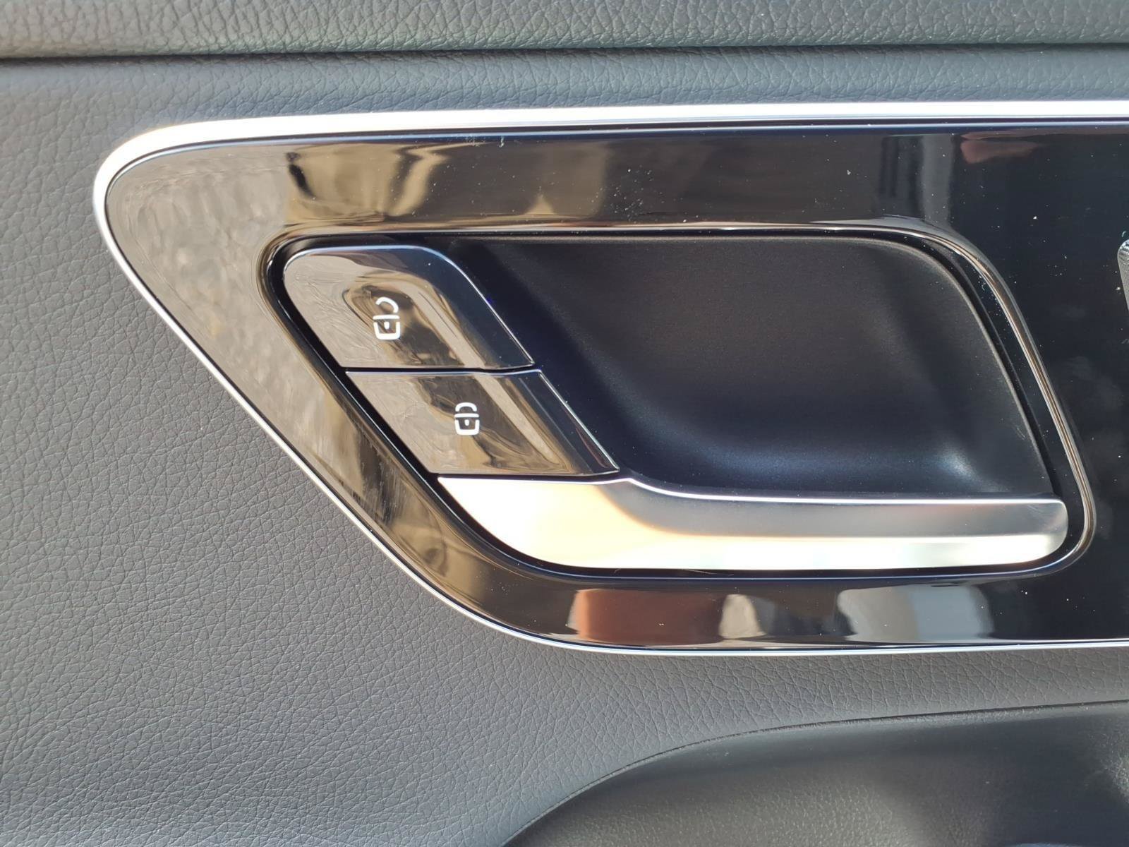 New 2026 Mercedes-Benz GLC 300 4MATIC image 15