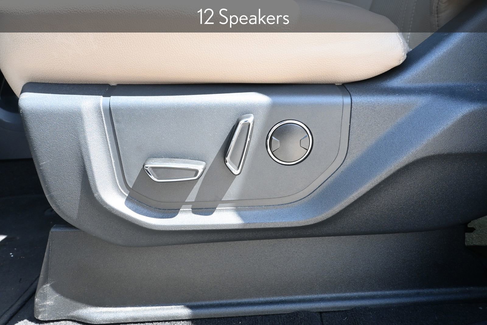 Used 2024 Ford Expedition Limited image 9