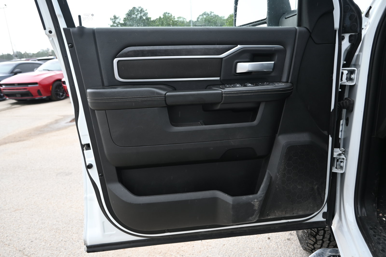 Used 2024 RAM 3500 Big Horn AWD/4WD image 7