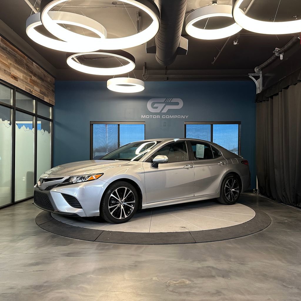 Used 2019 Toyota Camry SE FWD image 7