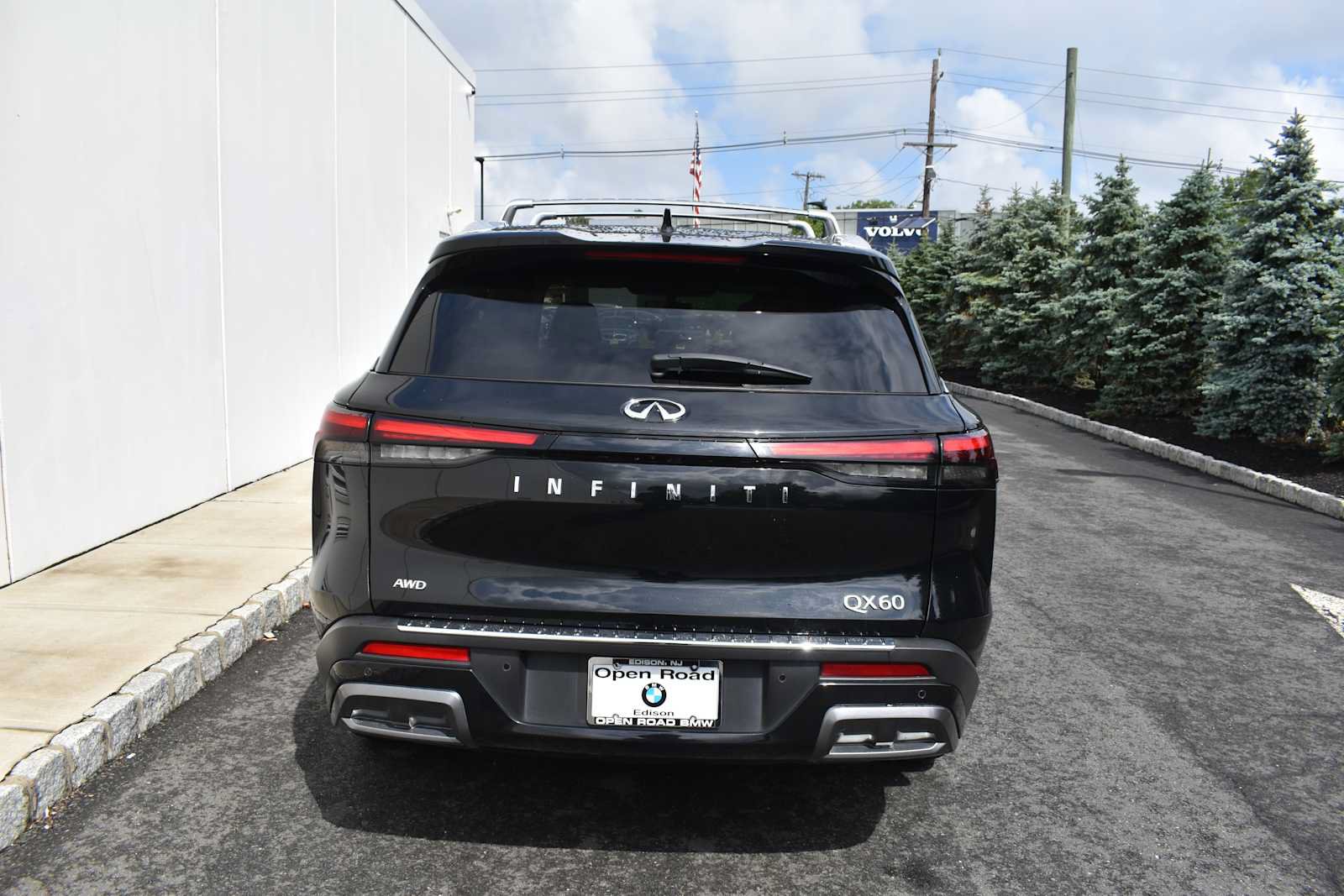 Used 2023 INFINITI QX60 Sensory w/ Vision Package AWD/4WD image 6