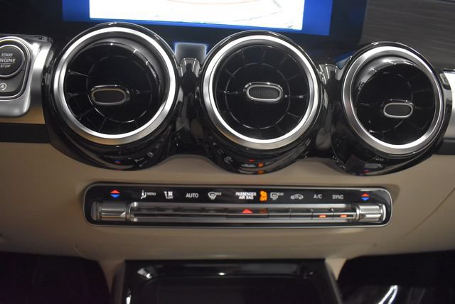 New 2026 Mercedes-Benz GLB 250 4MATIC image 27