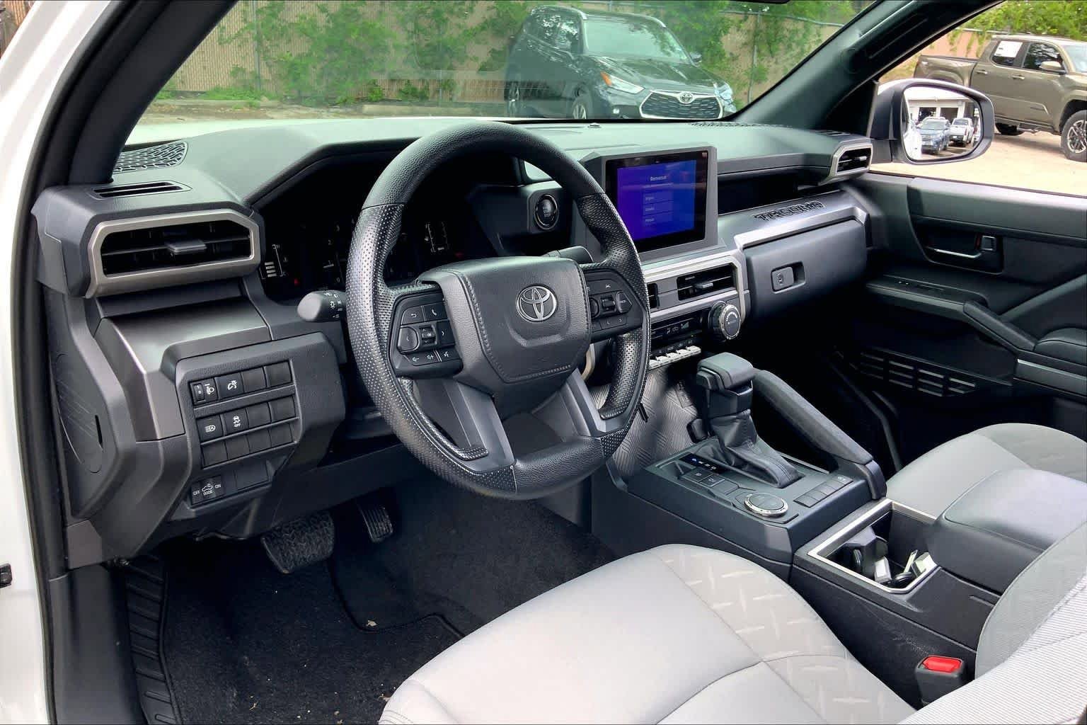 Used 2025 Toyota Tacoma SR5 image 15