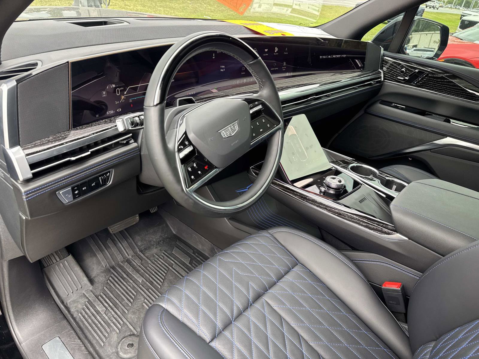 New 2026 Cadillac Escalade IQ Sport 1 w/ LPO, Floor Liner Package AWD/4WD image 23