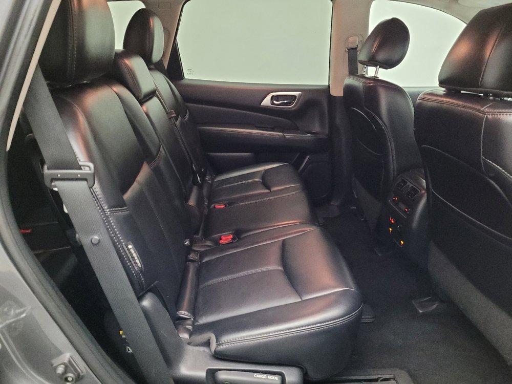 Used 2019 Nissan Pathfinder SL w/ Cargo Package image 19