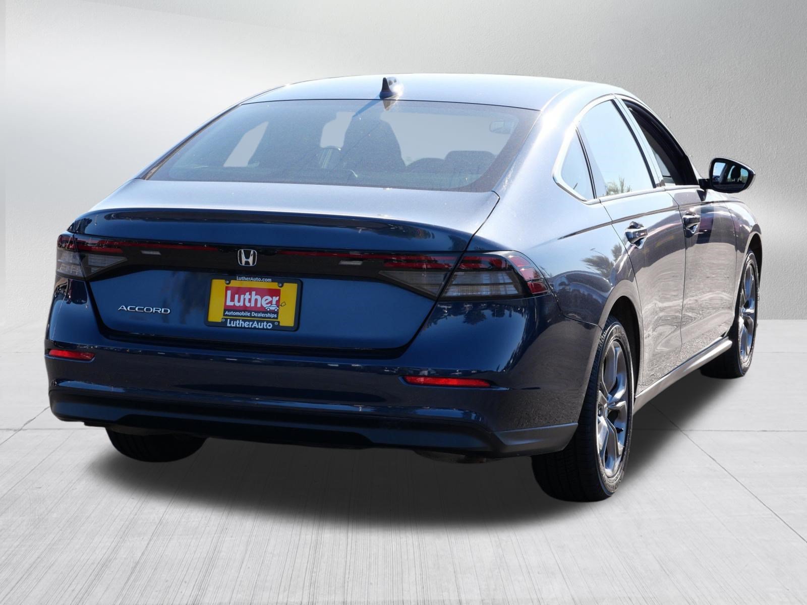 Used 2024 Honda Accord EX image 6