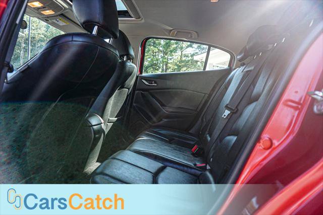 Used 2018 MAZDA MAZDA3 Touring FWD image 18