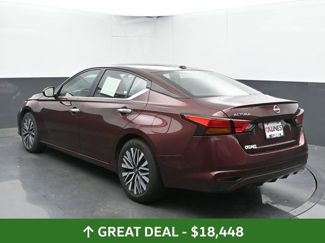 Used 2024 Nissan Altima 2.5 SV image 9