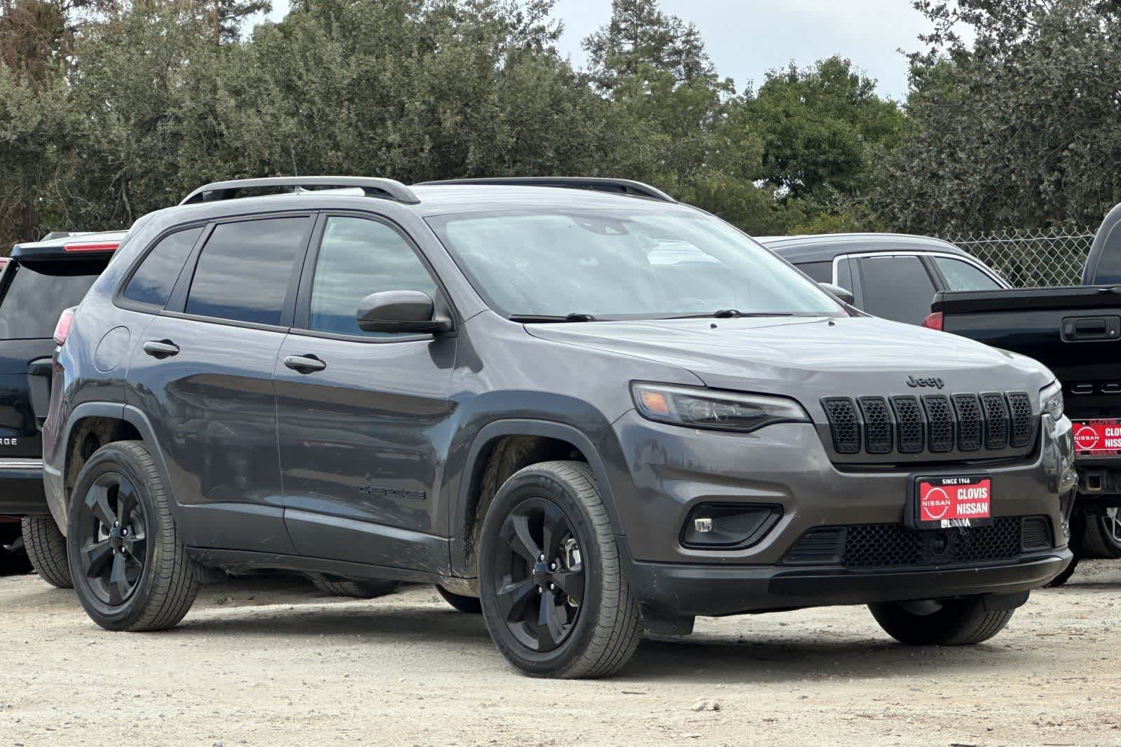 Used 2021 Jeep Cherokee Latitude Plus AWD/4WD image 10