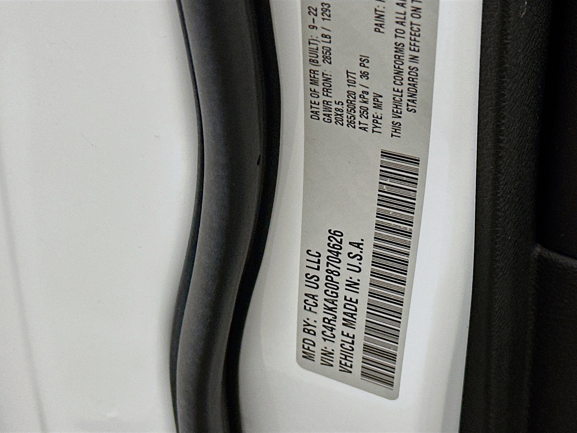 Used 2023 Jeep Grand Cherokee L Laredo image 12