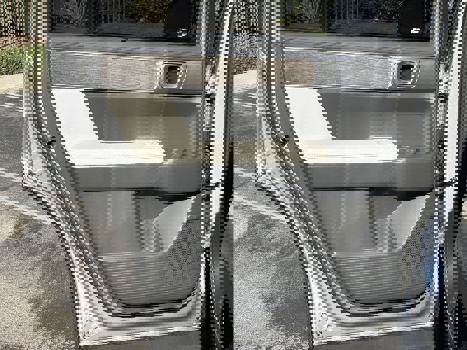 Certified 2025 Hyundai Santa Fe Limited w/ Tow & Go Package image 28