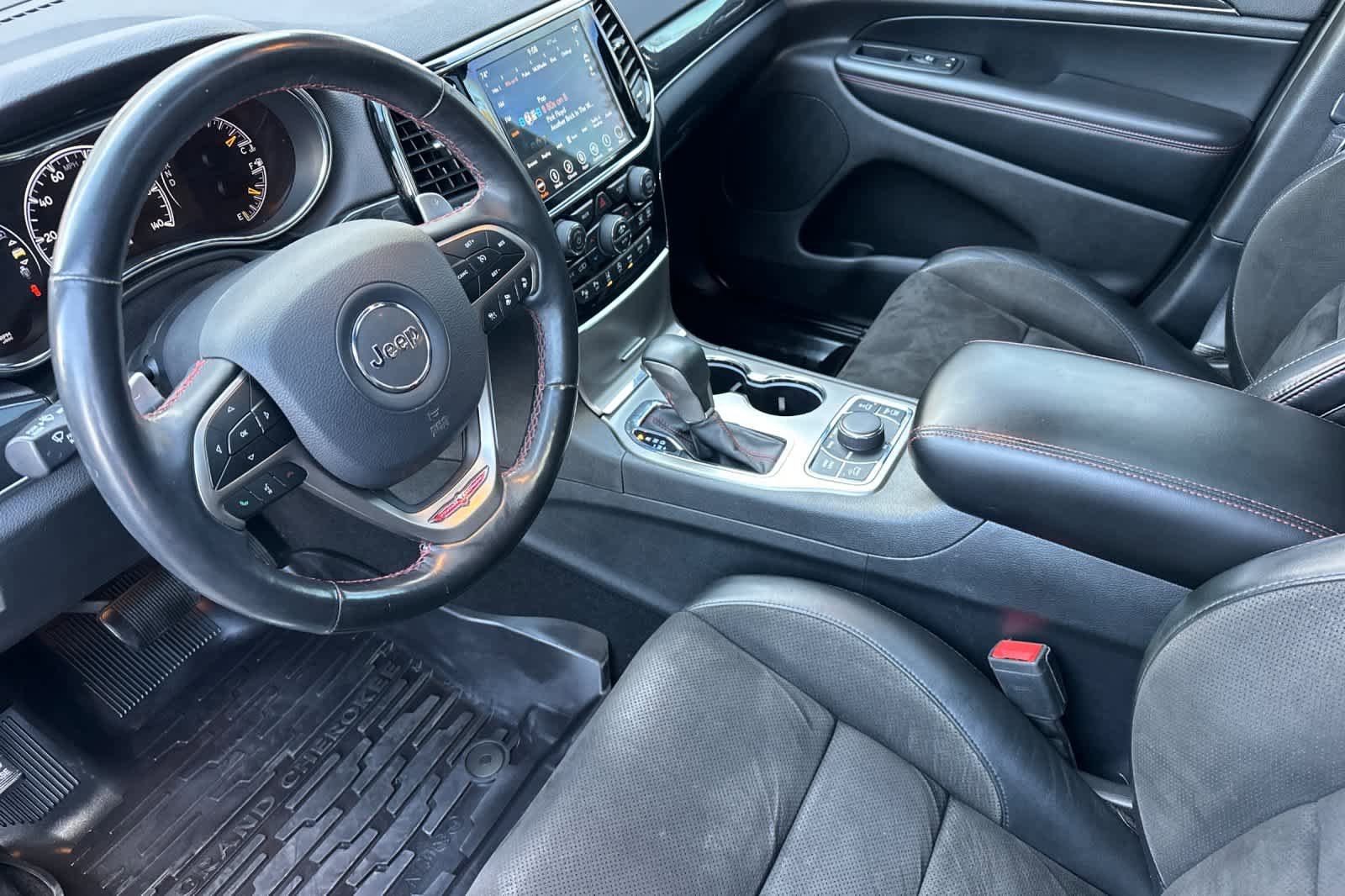 Used 2019 Jeep Grand Cherokee Trailhawk AWD/4WD image 13