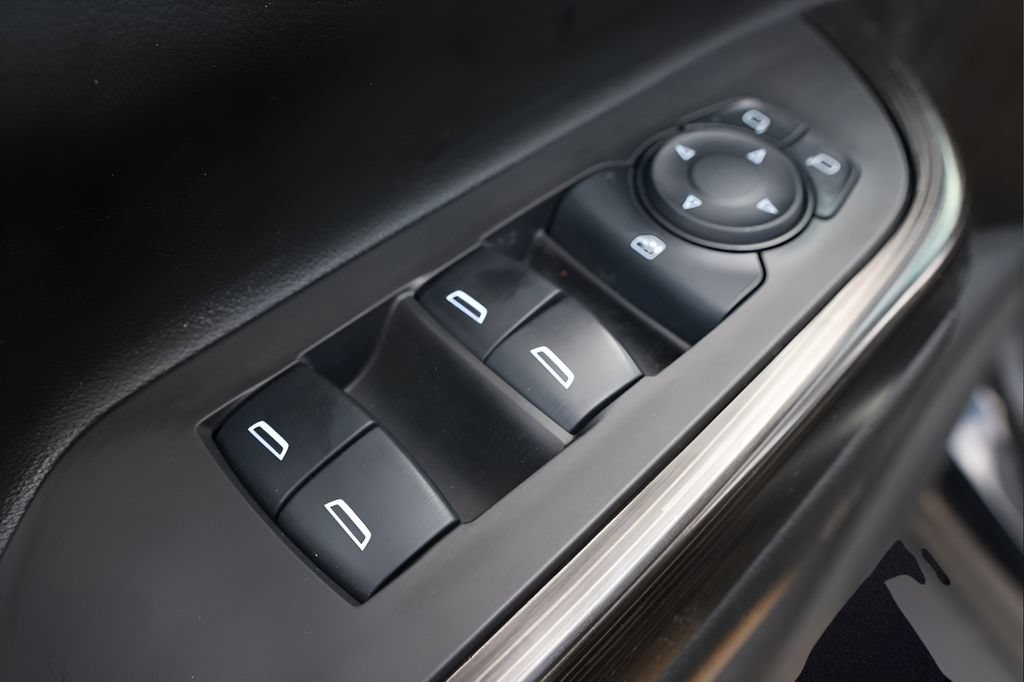 Used 2017 GMC Acadia SLT AWD/4WD image 31