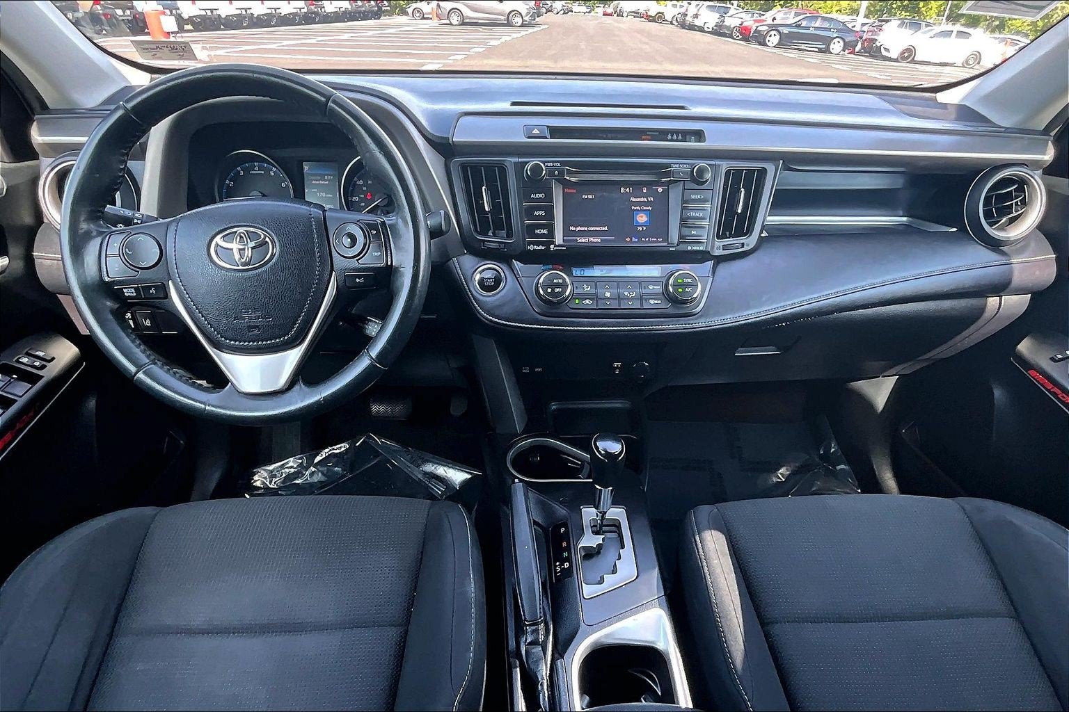 Used 2017 Toyota RAV4 XLE AWD/4WD image 14
