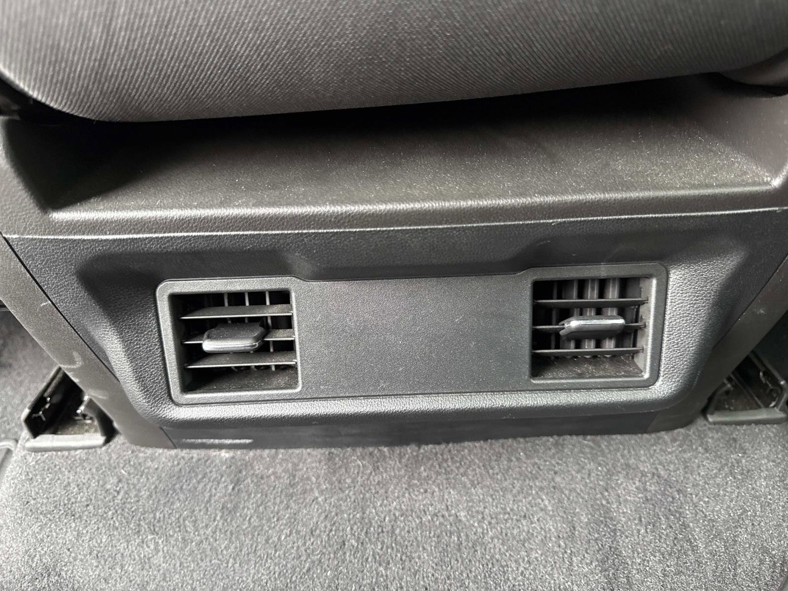 Used 2020 Chevrolet Silverado 1500 Custom w/ Custom Value Package image 27