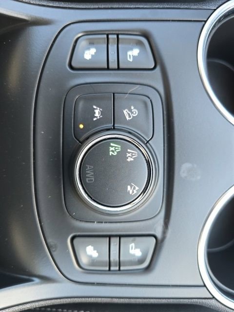 Used 2023 GMC Terrain SLT image 16