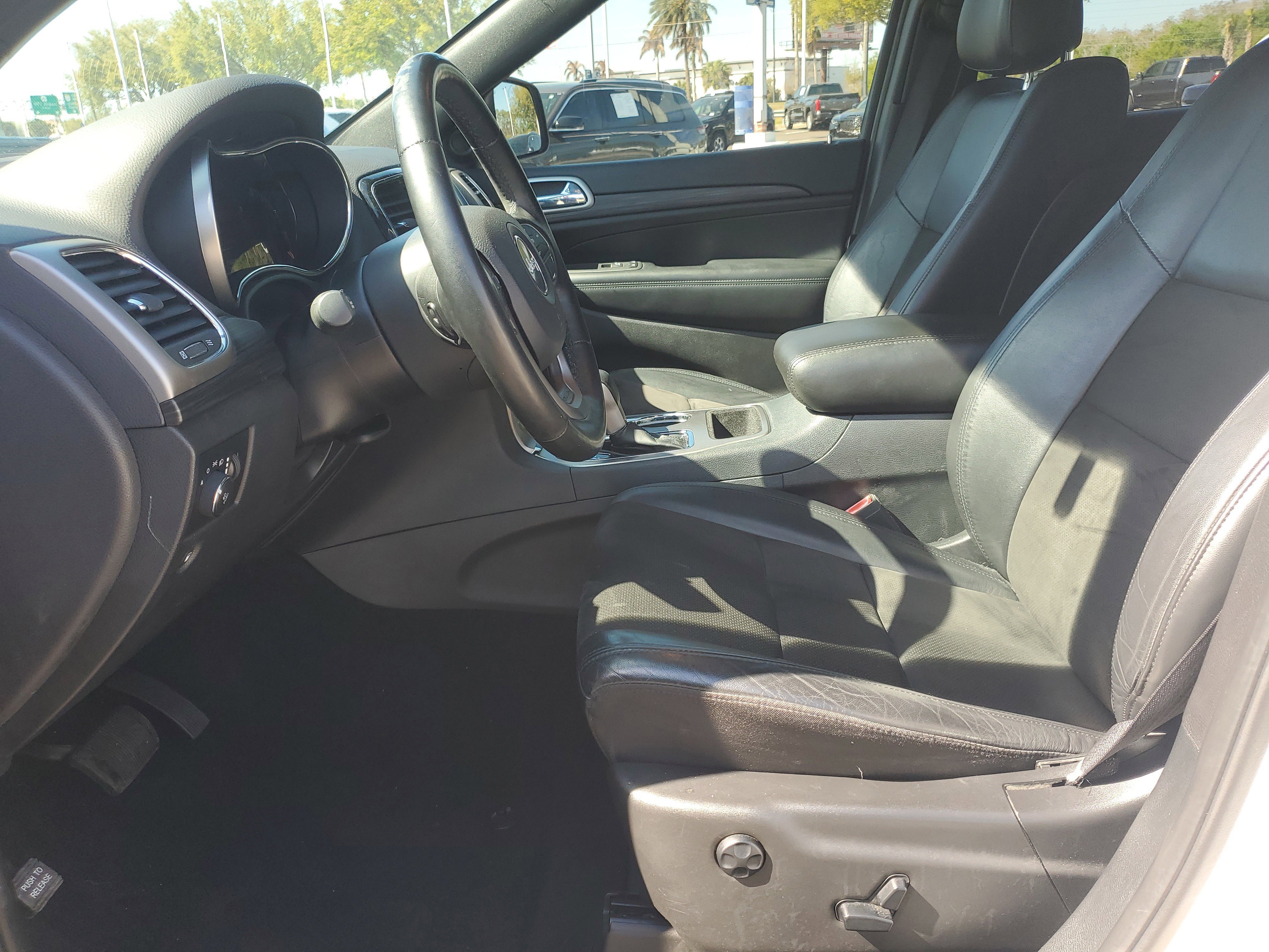 Used 2020 Jeep Grand Cherokee Altitude image 11