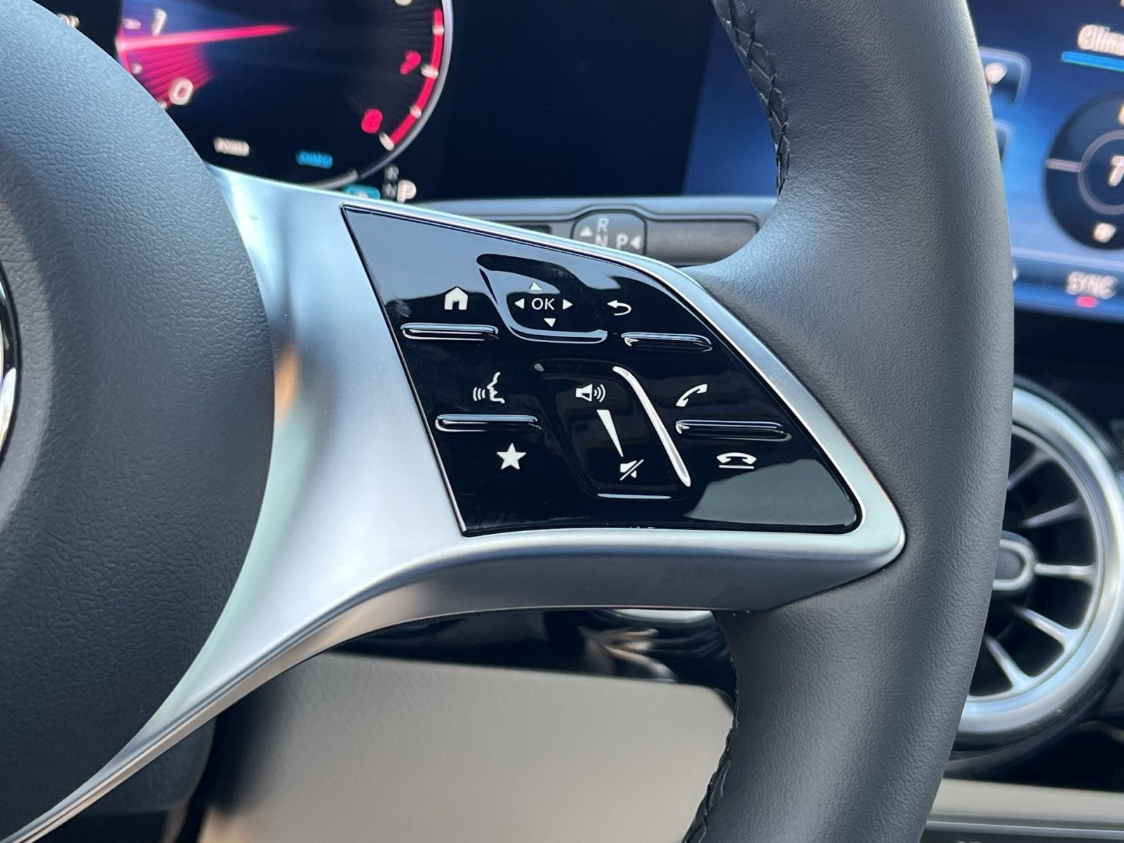 New 2026 Mercedes-Benz GLA 250 4MATIC image 30