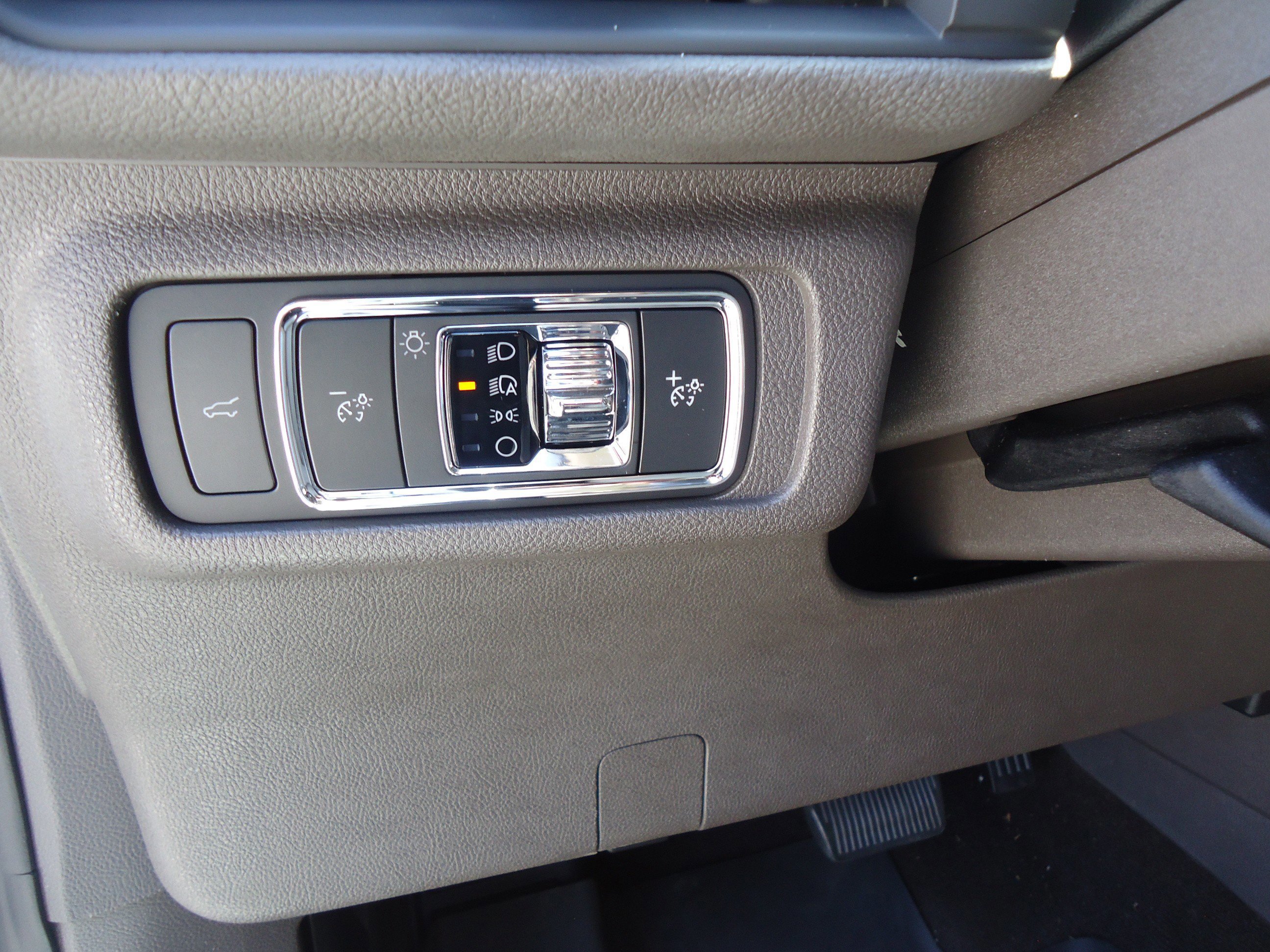 Used 2022 Lincoln Corsair AWD w/ Equipment Group 101A image 14