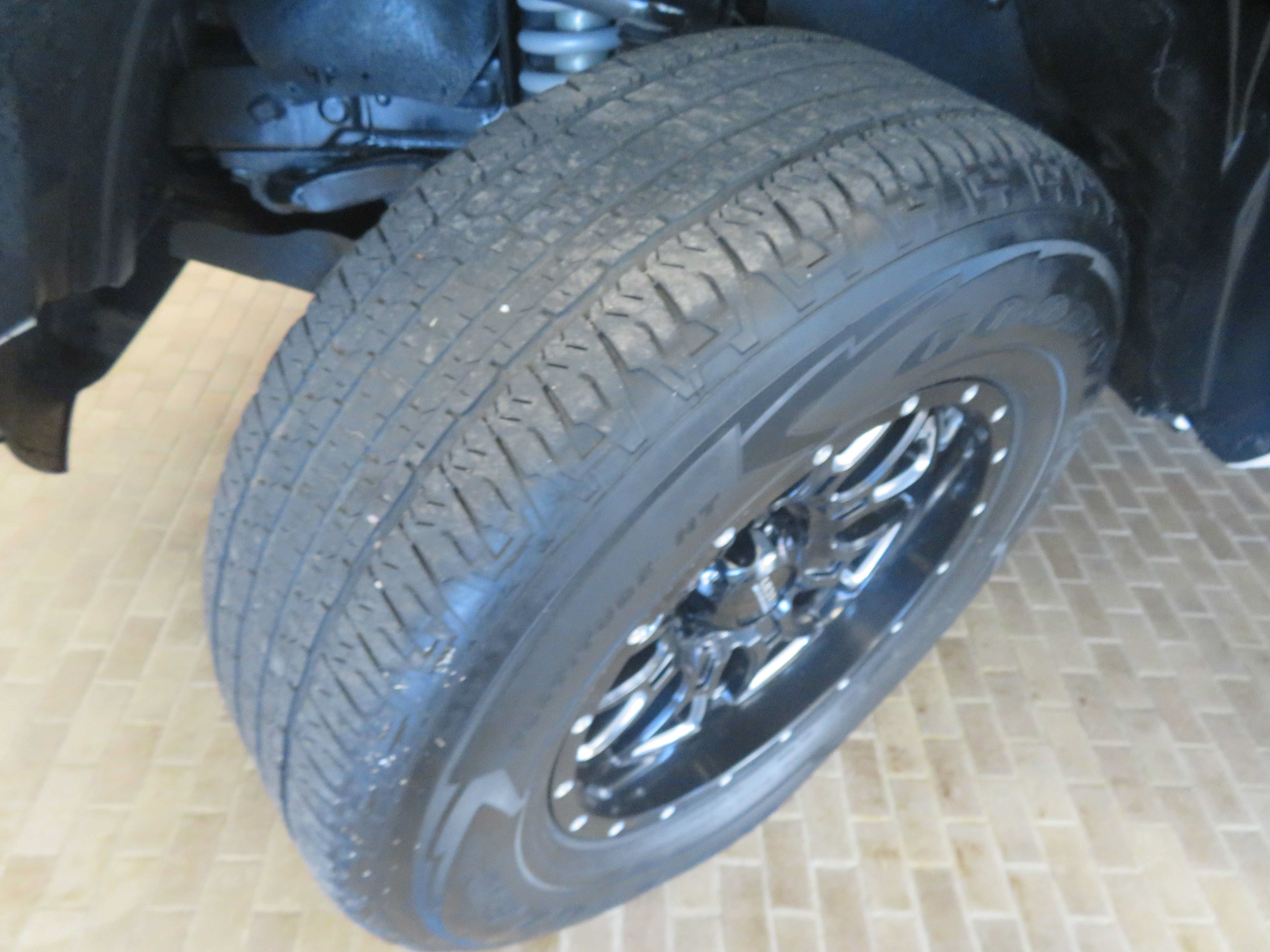 Used 2020 Toyota Tacoma SR AWD/4WD image 11