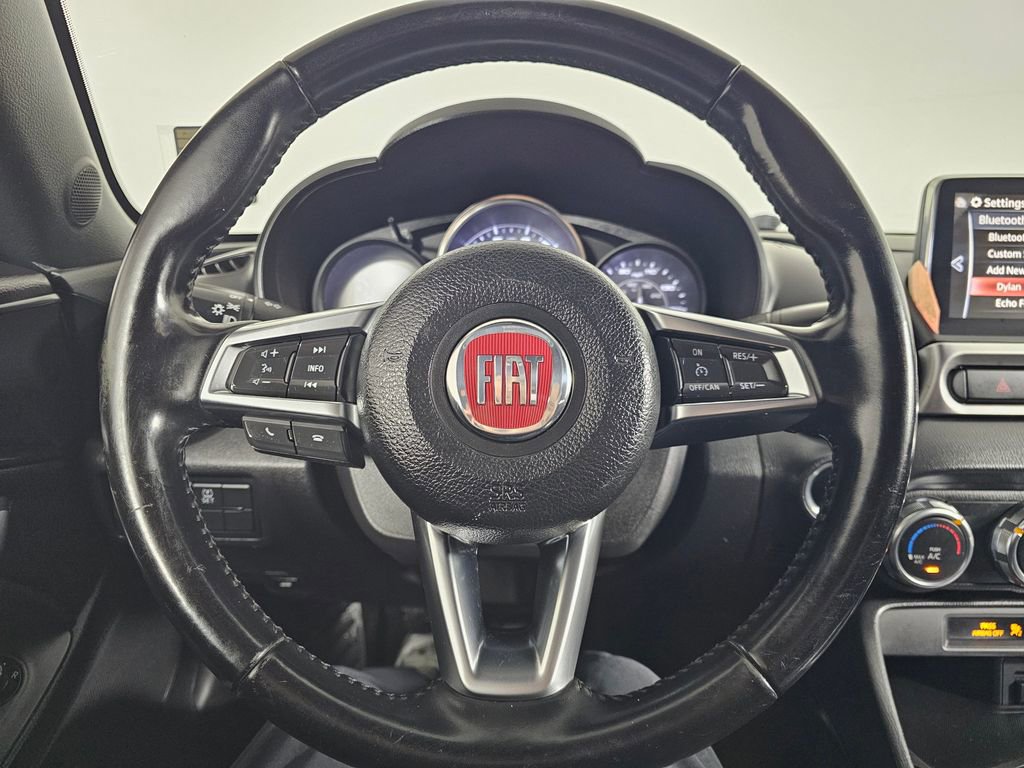 Used 2017 FIAT 124 Spider Classica image 23