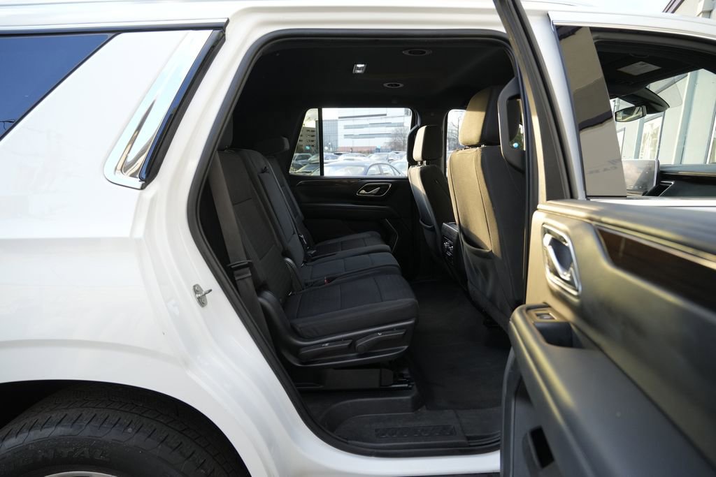 Used 2022 GMC Yukon SLE w/ Gmc Pro Safety Plus Package AWD/4WD image 29