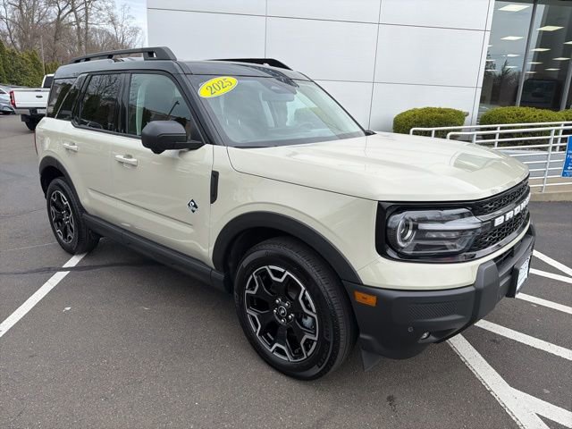 Used 2025 Ford Bronco Sport Outer Banks w/ Outer Banks Tech Package+ AWD/4WD image 1
