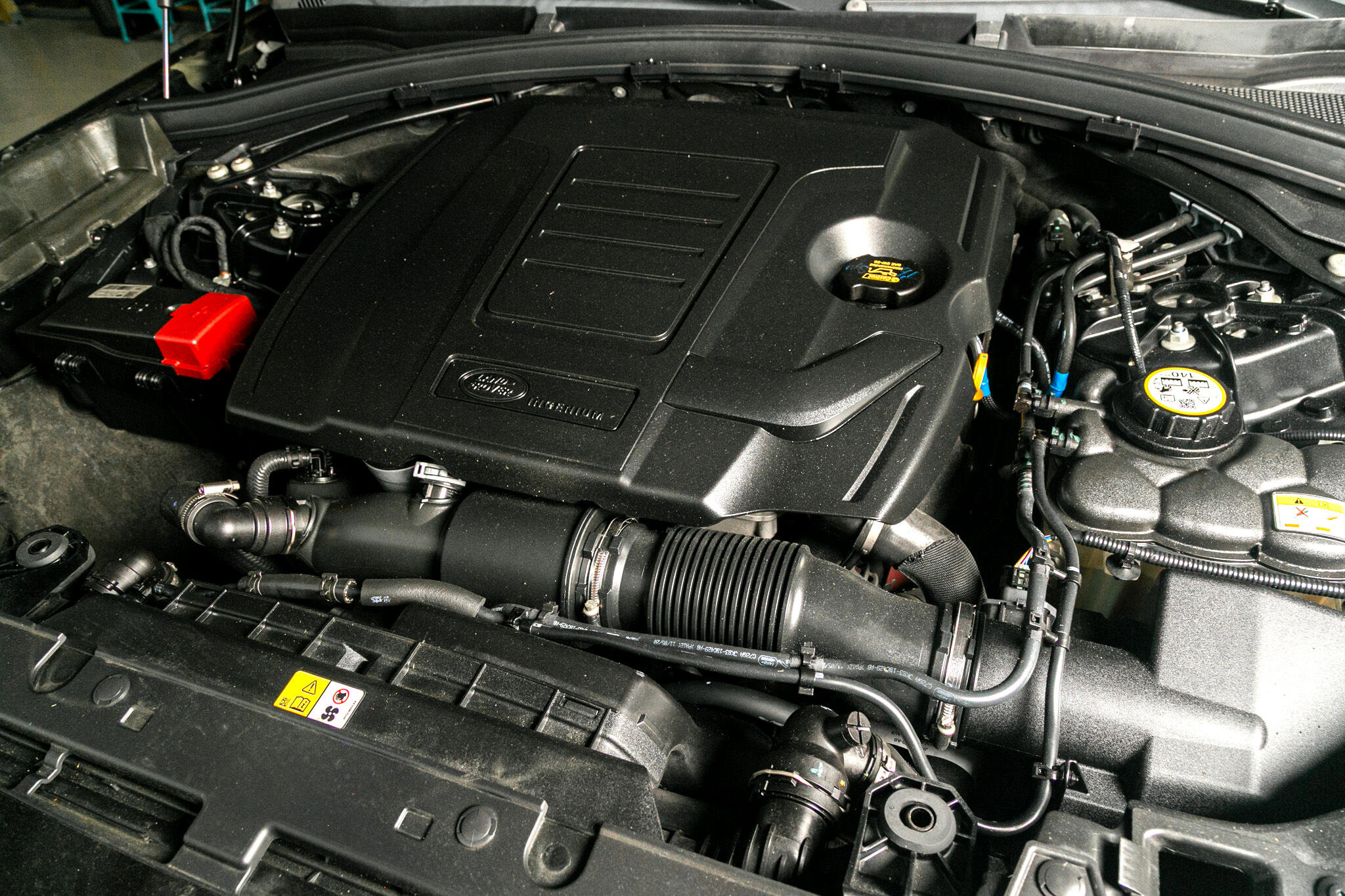 Used 2020 Land Rover Range Rover Velar S image 43