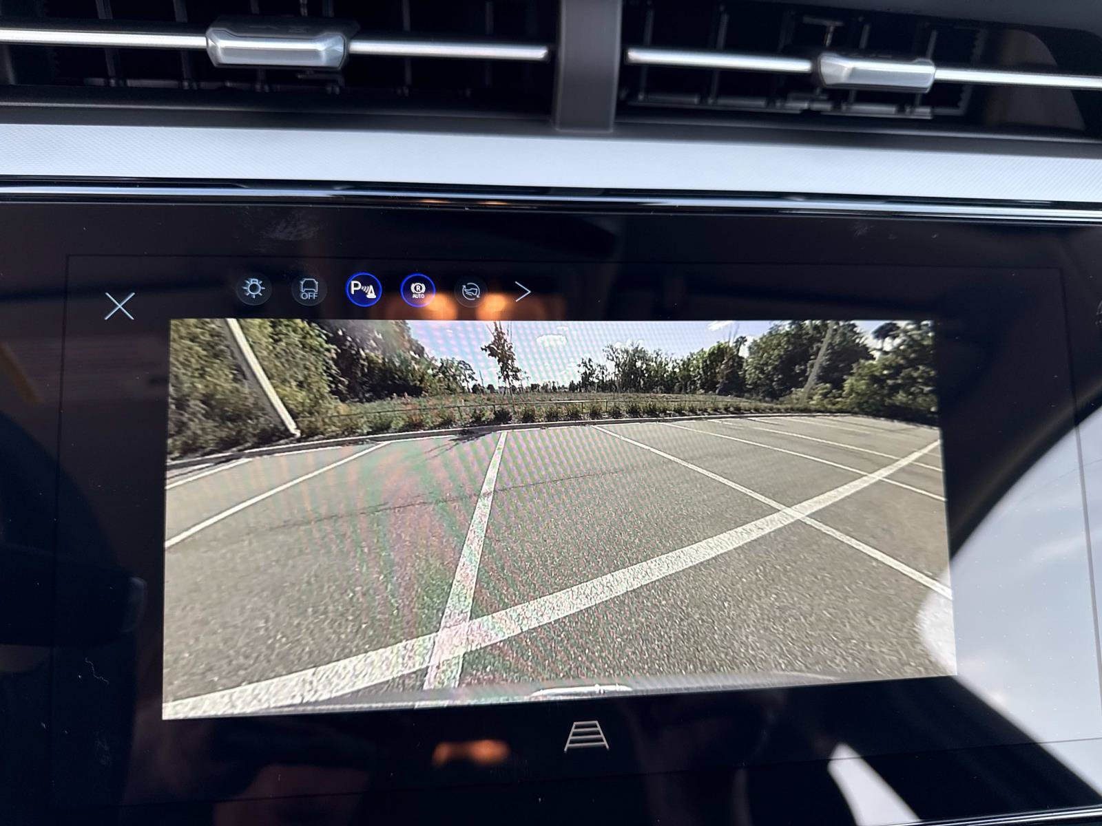 New 2027 Chevrolet Bolt LT w/ Comfort Package FWD image 25