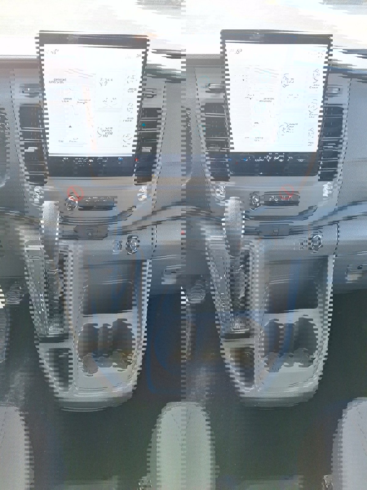 Used 2022 Ford Transit 350 XLT image 14