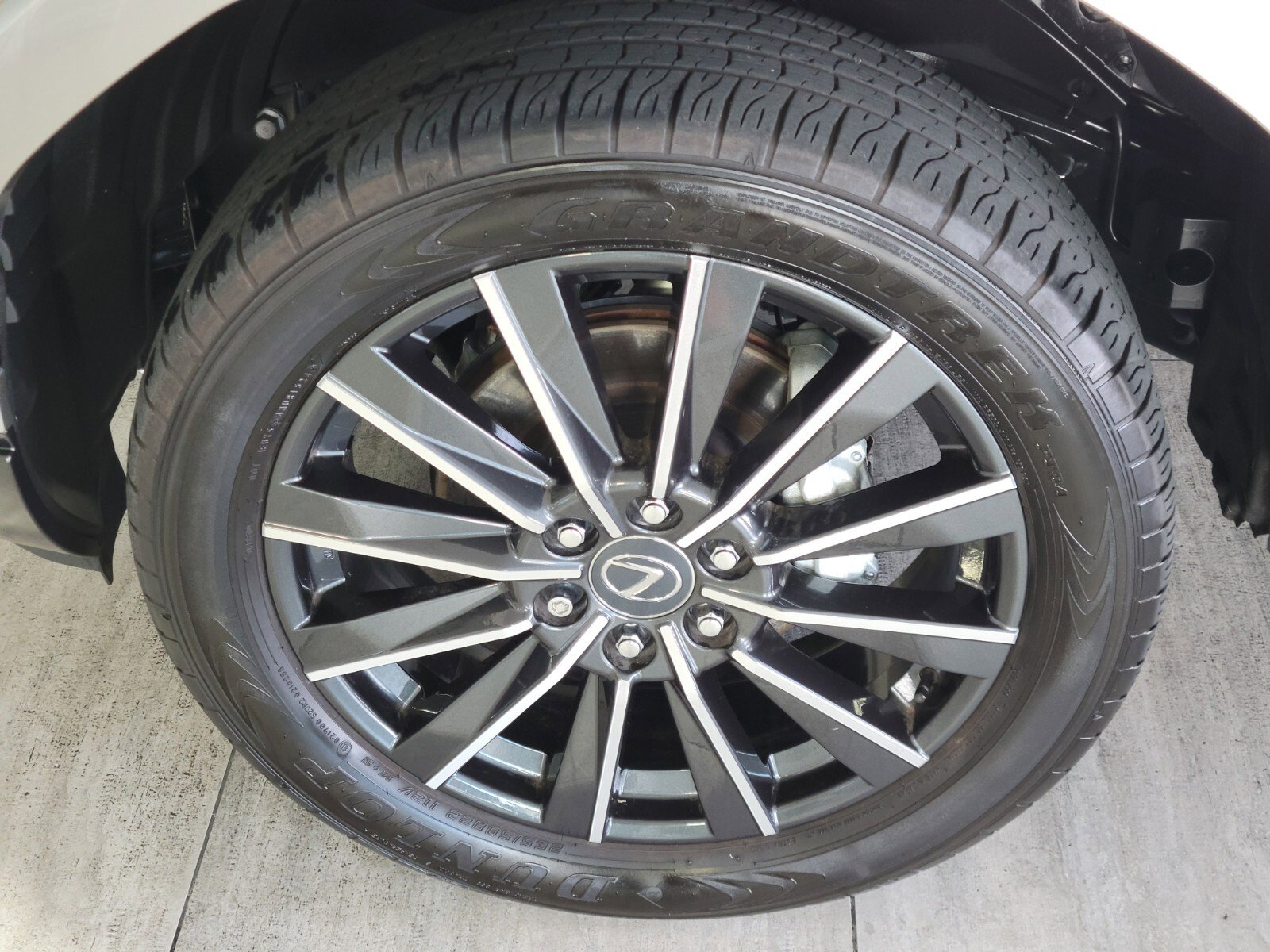 Used 2024 Lexus GX 550 w/ Accessory Package (31) image 9