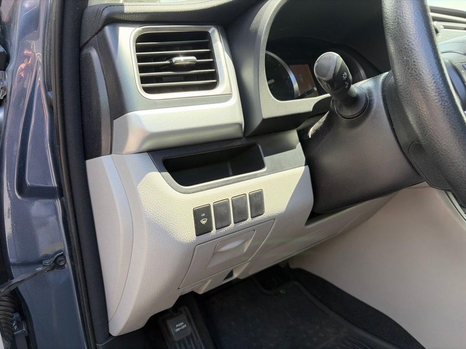 Used 2016 Toyota Highlander LE AWD/4WD image 13
