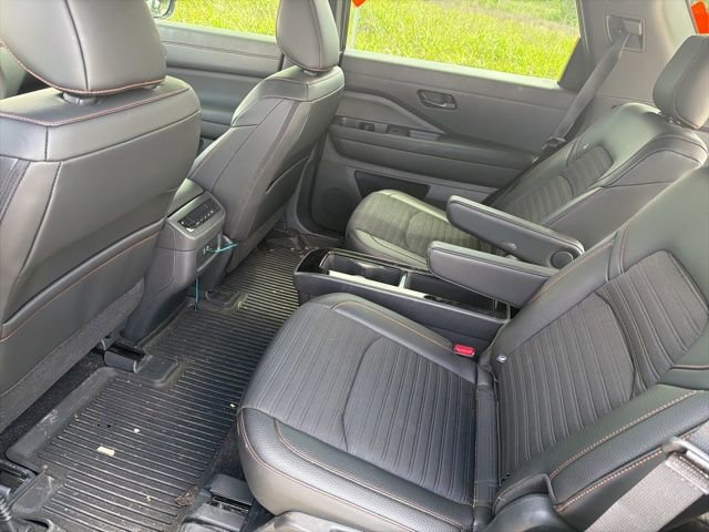 Used 2025 Nissan Pathfinder Rock Creek AWD/4WD image 16