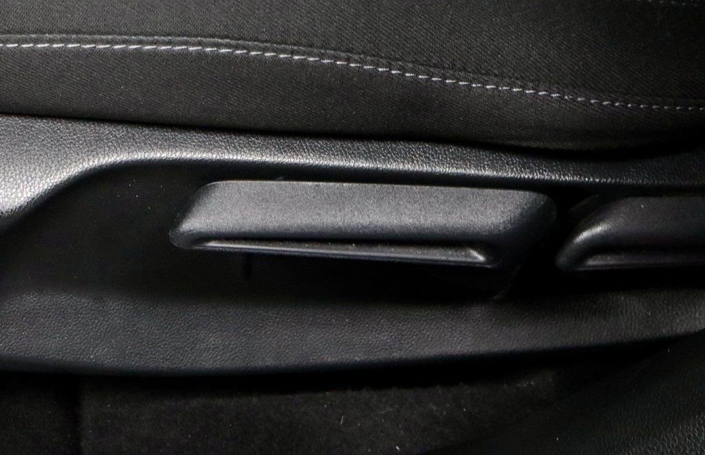 Used 2025 Honda CR-V LX image 23