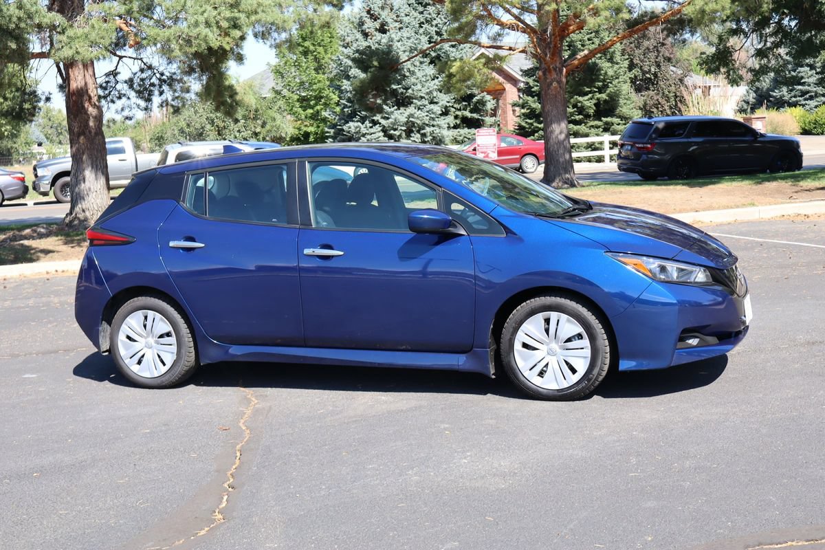 Used 2025 Nissan Leaf S FWD image 2