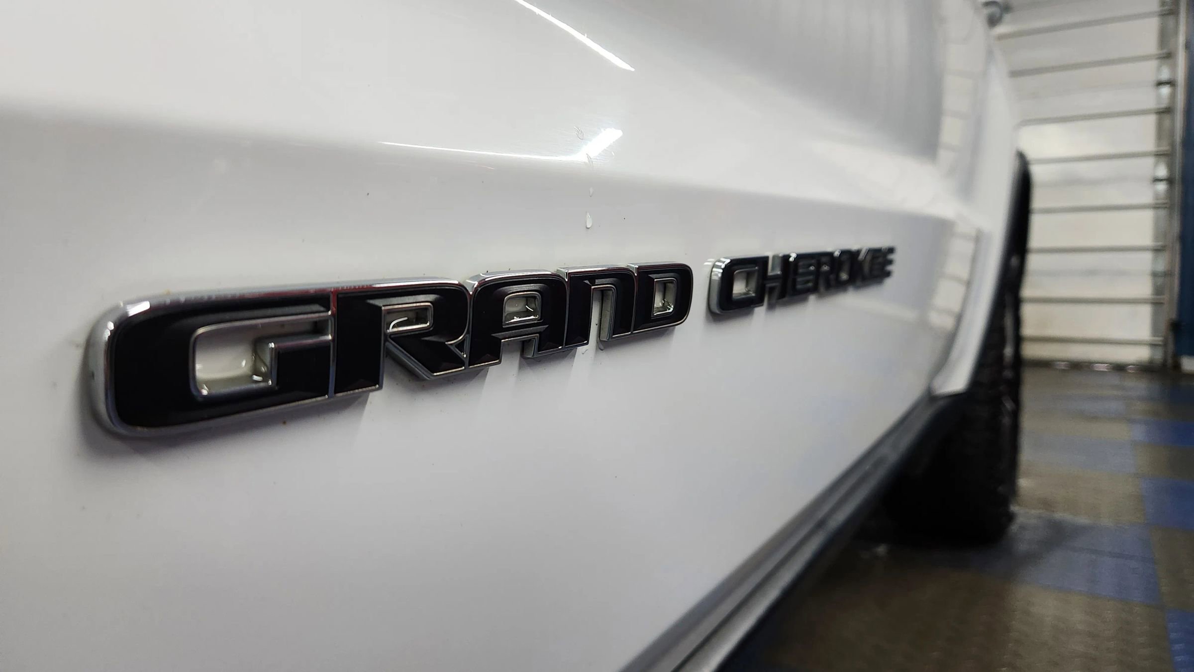 Used 2020 Jeep Grand Cherokee Laredo w/ Quick Order Package 2BN North image 40
