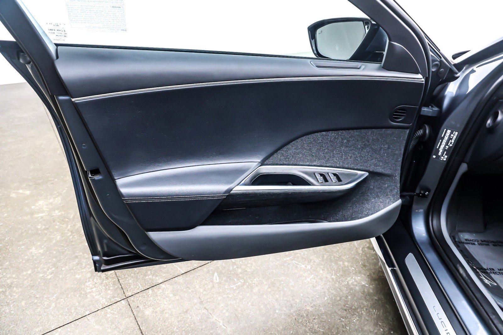 Used 2024 Lucid Air Touring image 21