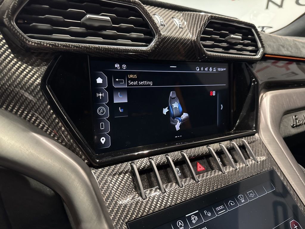 Used 2023 Lamborghini Urus Performante image 43