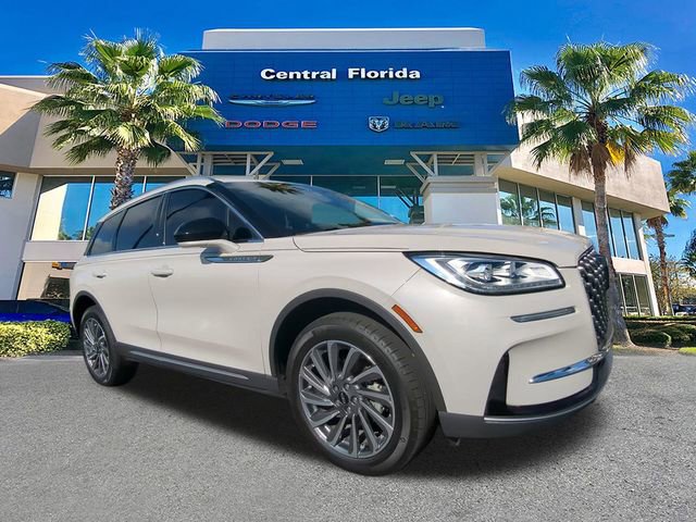 Used 2023 Lincoln Corsair Reserve image 2