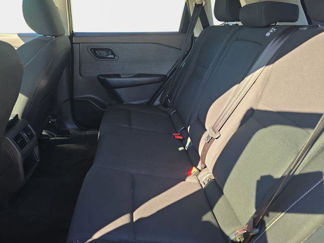 Used 2023 Nissan Rogue S AWD/4WD image 16