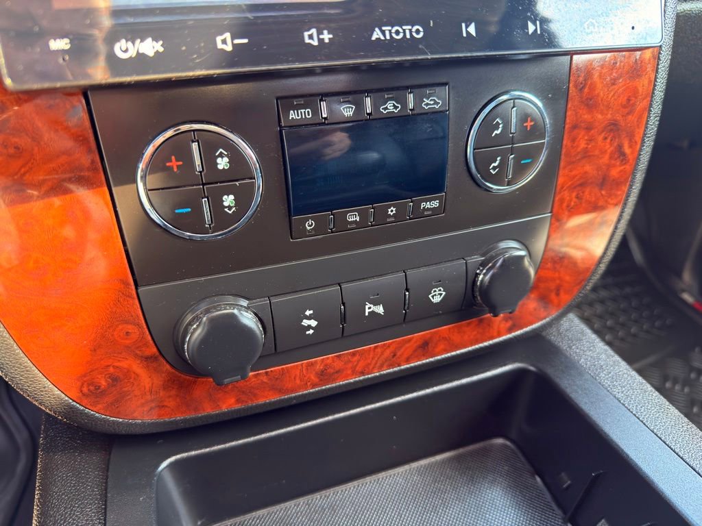 Used 2008 Chevrolet Silverado 2500 LTZ w/ Safety Package AWD/4WD image 35