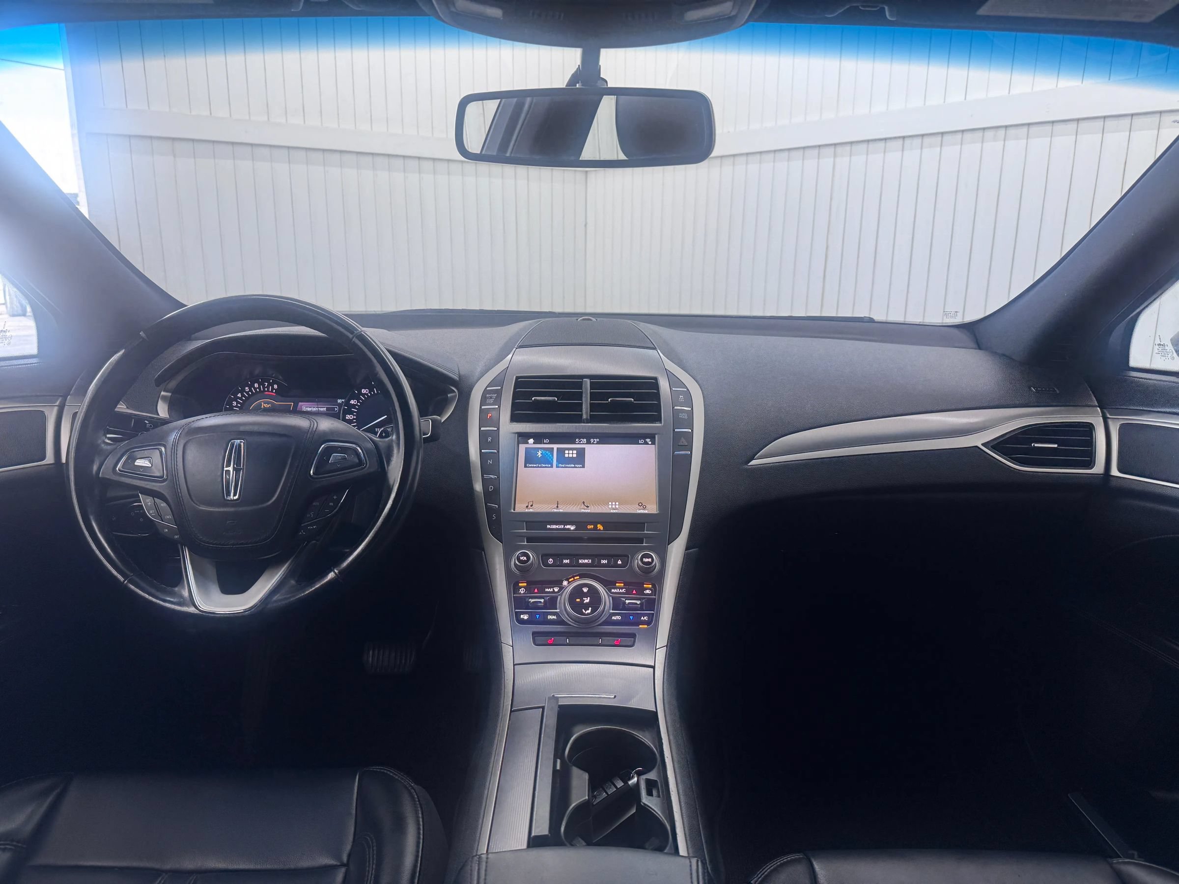 Used 2017 Lincoln MKZ Premiere FWD image 17