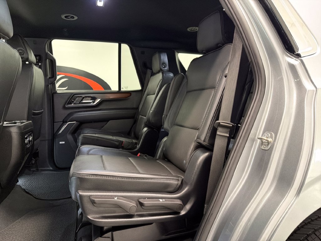 Used 2025 GMC Yukon Denali RWD image 11