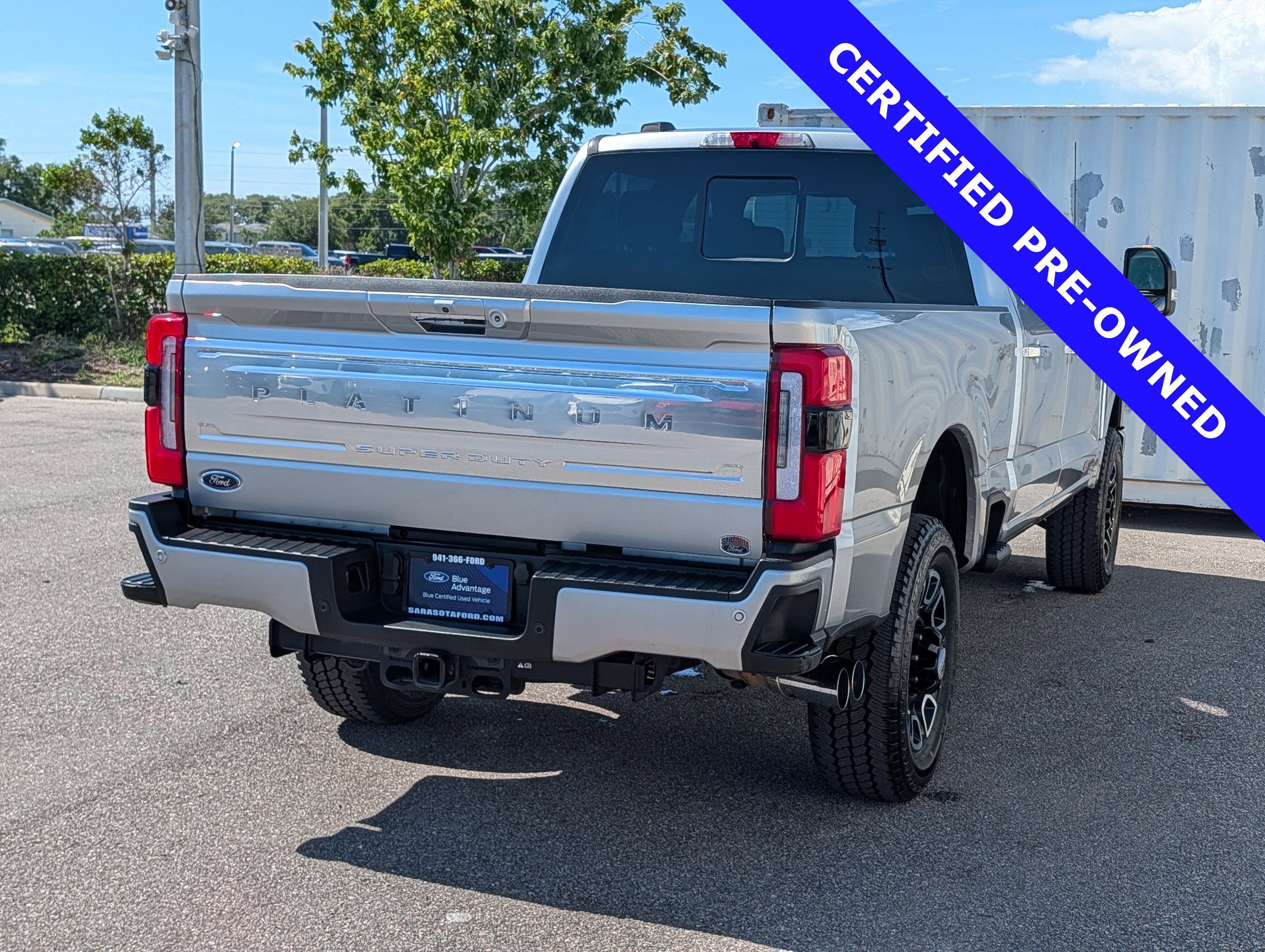 Certified 2023 Ford F250 4x4 Crew Cab Super Duty image 4