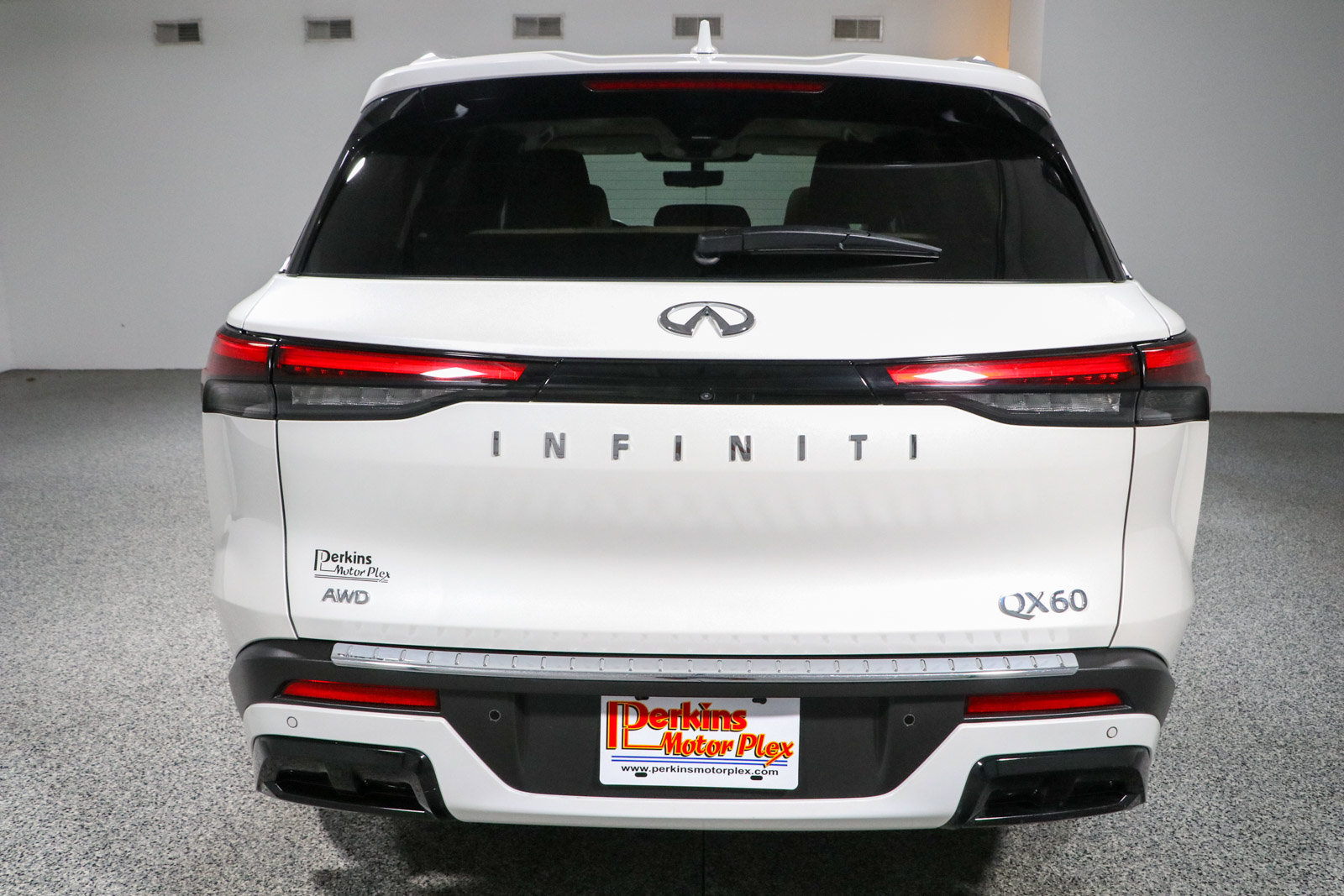 Used 2023 INFINITI QX60 Luxe w/ Vision Package AWD/4WD image 8