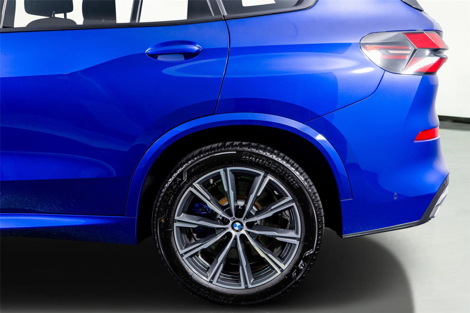 Used 2025 BMW X5 M60i AWD/4WD image 18