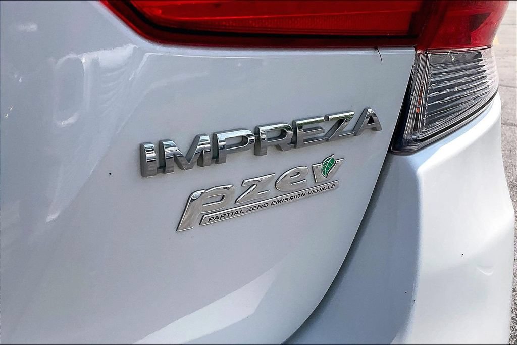 Used 2017 Subaru Impreza 2.0i Premium AWD/4WD image 9