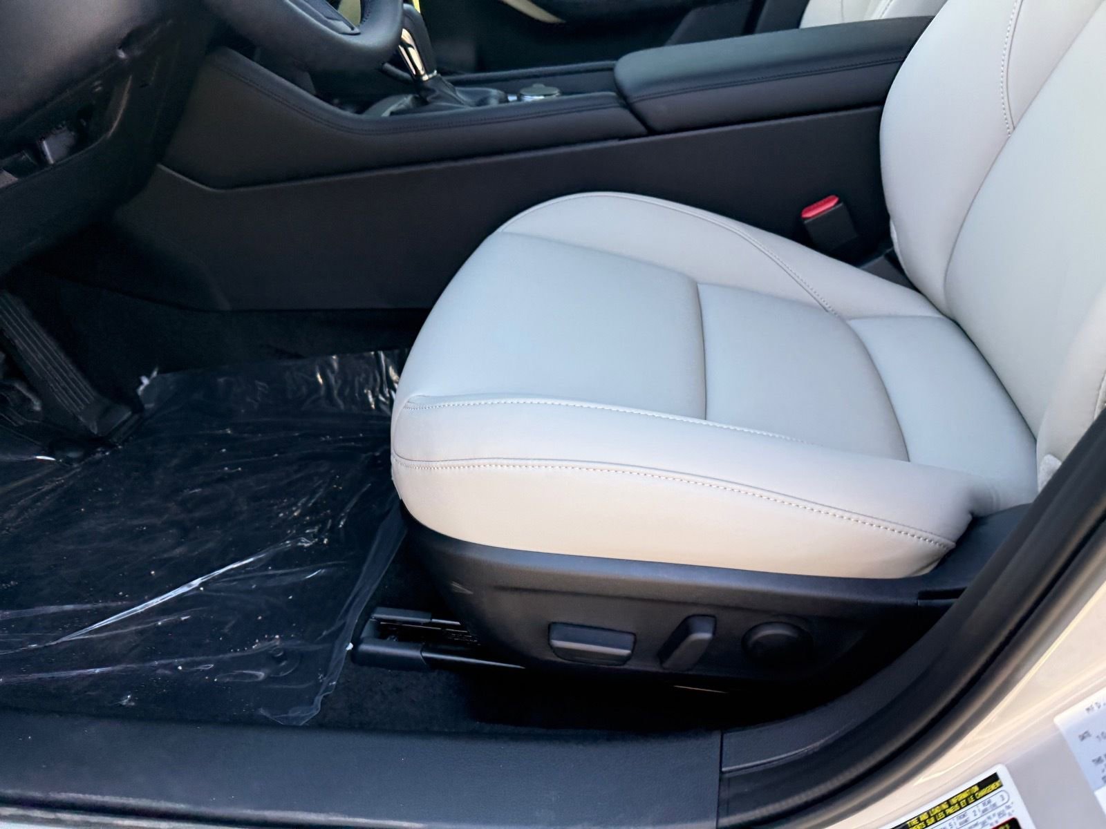 New 2026 MAZDA MAZDA3 2.5 S Sedan w/ Preferred Pkg image 19